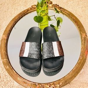 COPY - MK Michael Kors Ayla Black Logo Slides